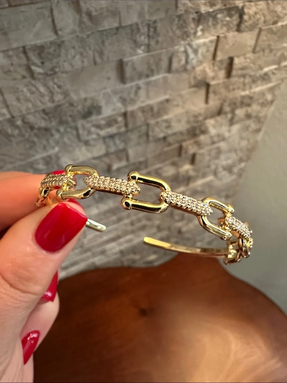 Fashion Jewelry Gold Open Cuff Bracelet with Textured Links